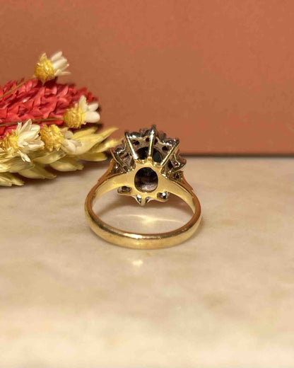 Bague Marguerite Saphir 4.50 carats &amp; Diamants &quot;Georgia&quot; - Elliade Paris