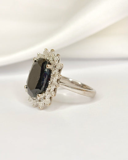Bague Marguerite Saphir 5.80 carats &amp; Diamants 0.96 carat 9,79g "Clara" - Elliade Paris