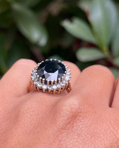 Bague Marguerite Saphir 5.80 carats &amp; Diamants &quot;Hayley&quot; - Elliade Paris