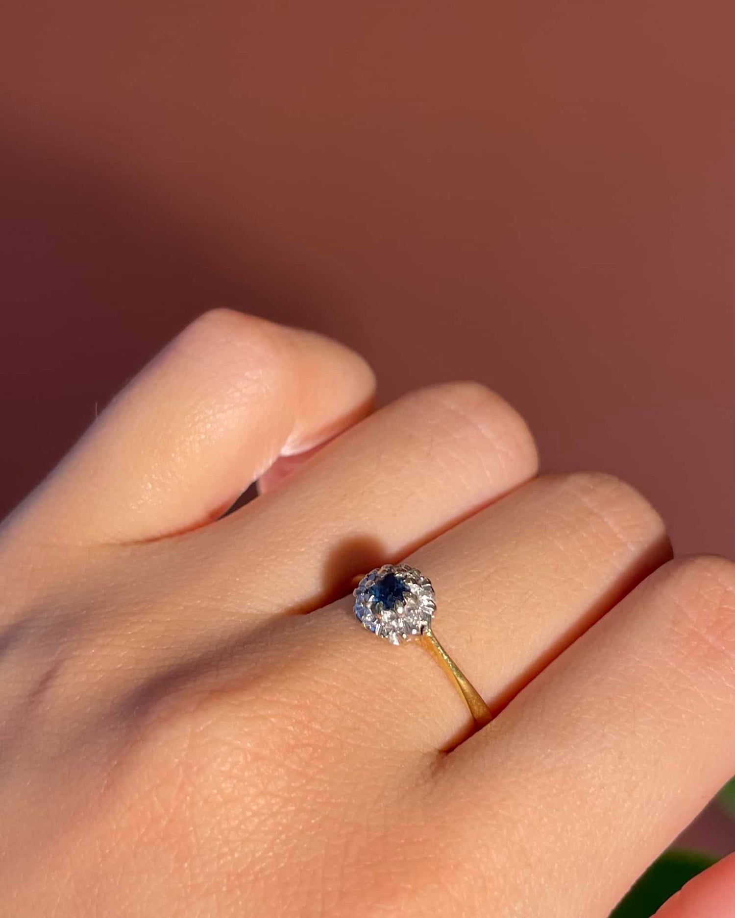 Bague Marguerite Saphir &amp; 8 Diamants &quot;Delilah&quot; - Elliade Paris