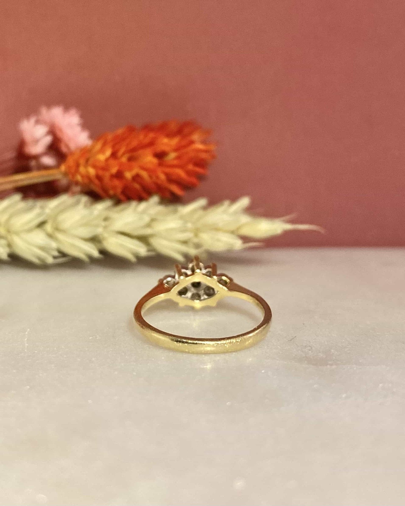 Bague Marguerite Saphir &amp; 8 Diamants "Rosea" - Elliade Paris