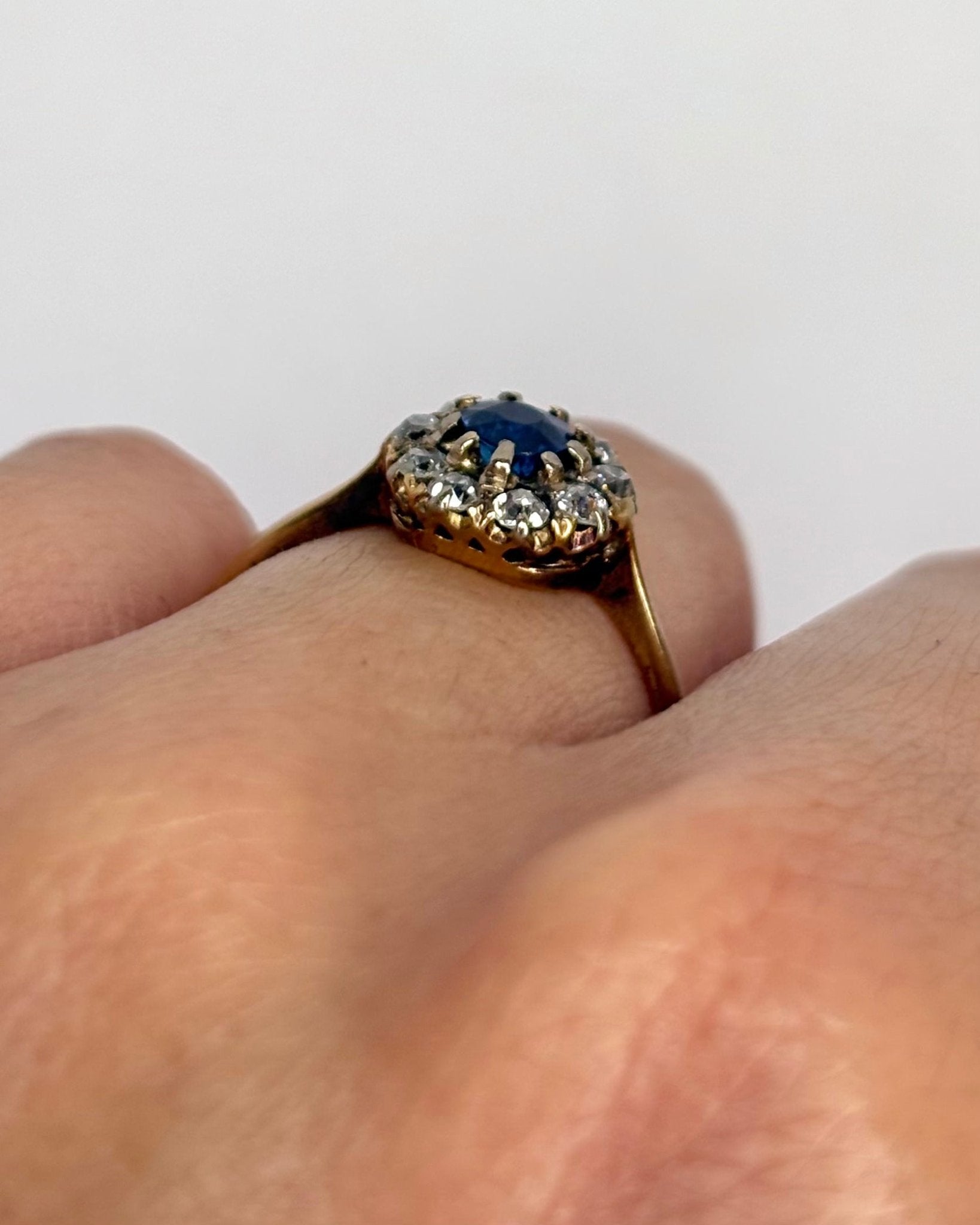 Bague Marguerite Saphir &amp; 9 Diamants "Mélissa" - Elliade Paris
