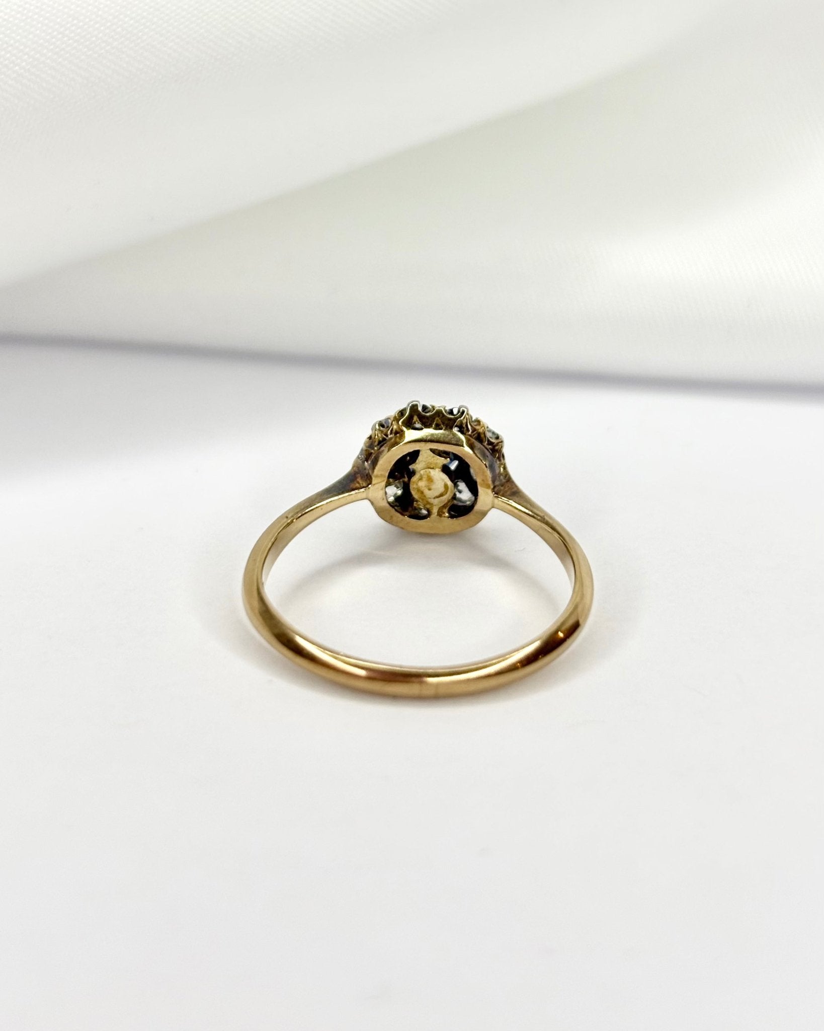 Bague Marguerite Saphir &amp; 9 Diamants "Mélissa" - Elliade Paris