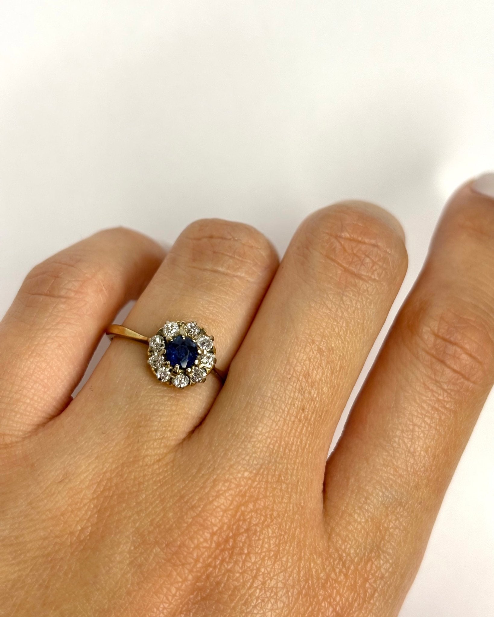 Bague Marguerite Saphir &amp; 9 Diamants "Mélissa" - Elliade Paris