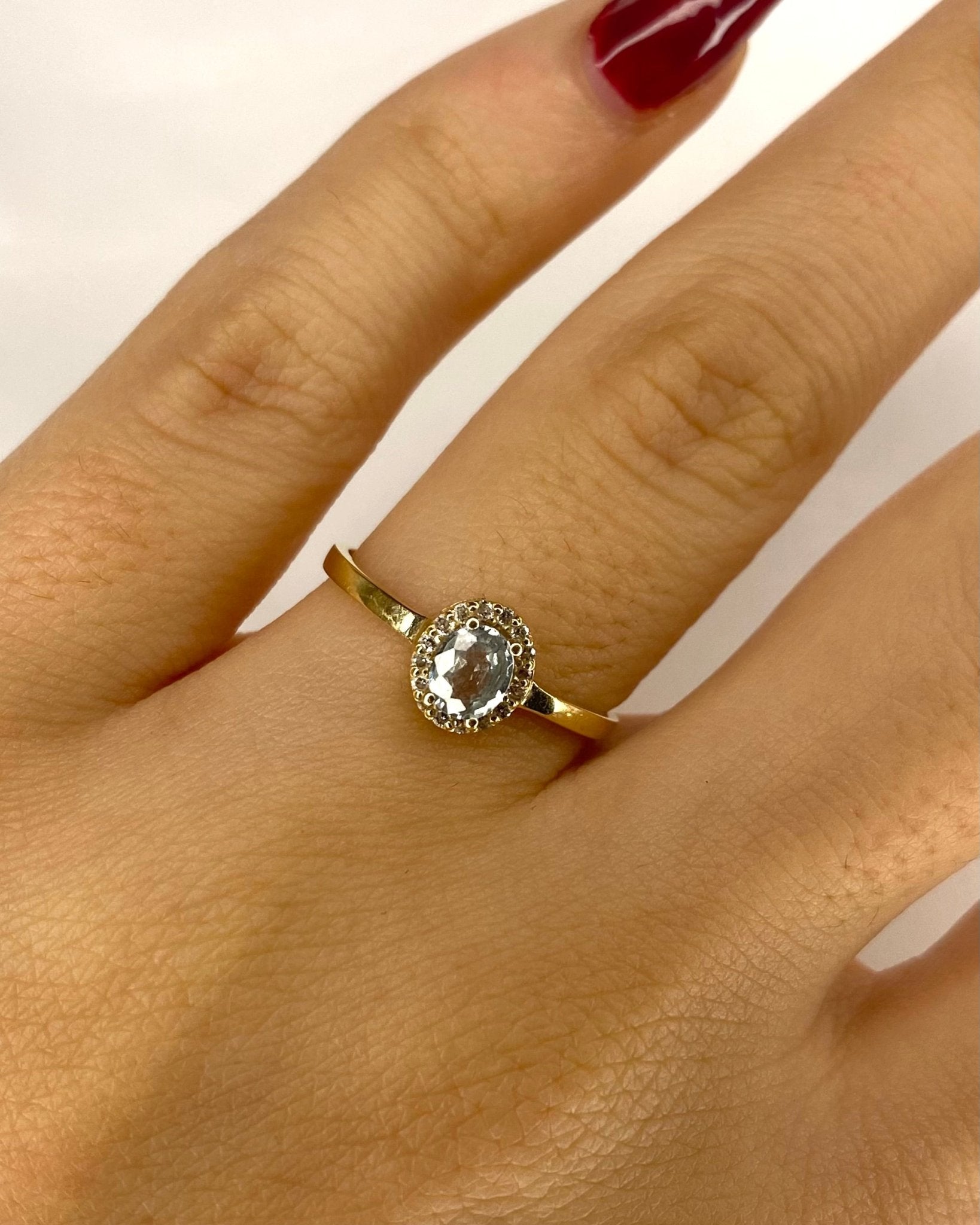 Bague Marguerite Saphir bleu clair 0.36 carat &amp; 16 Diamants &quot;Karine&quot; - Elliade Paris