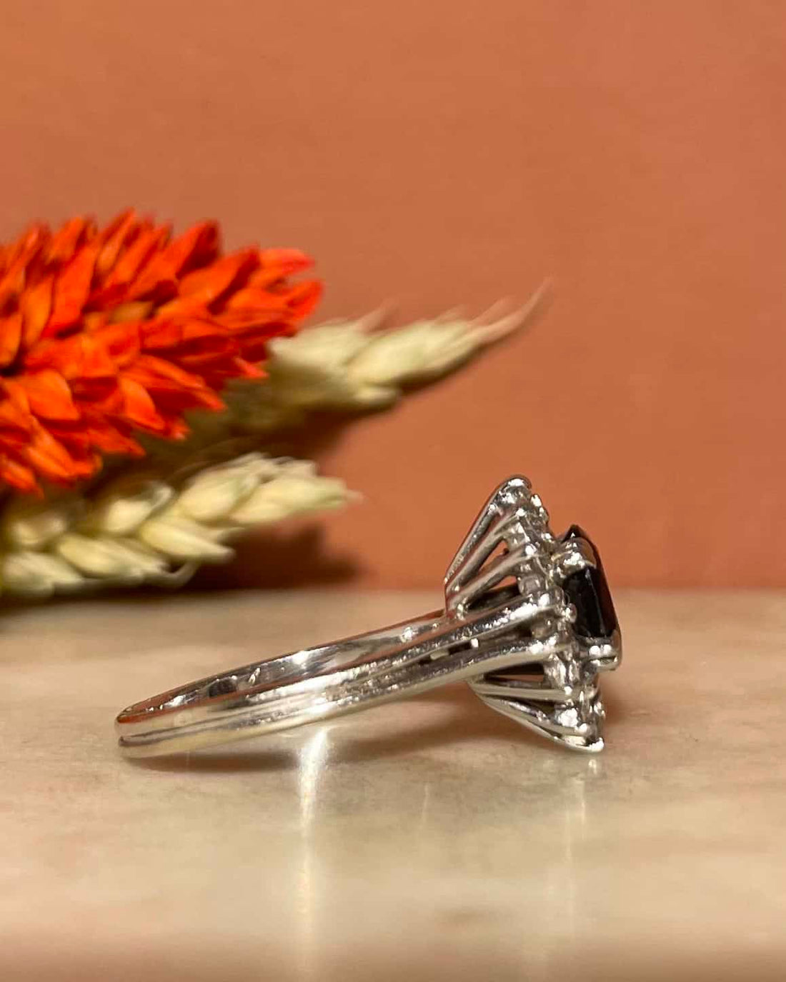Bague Marguerite Saphir 1.05 carat &amp; Diamants &quot;Bamya&quot;
