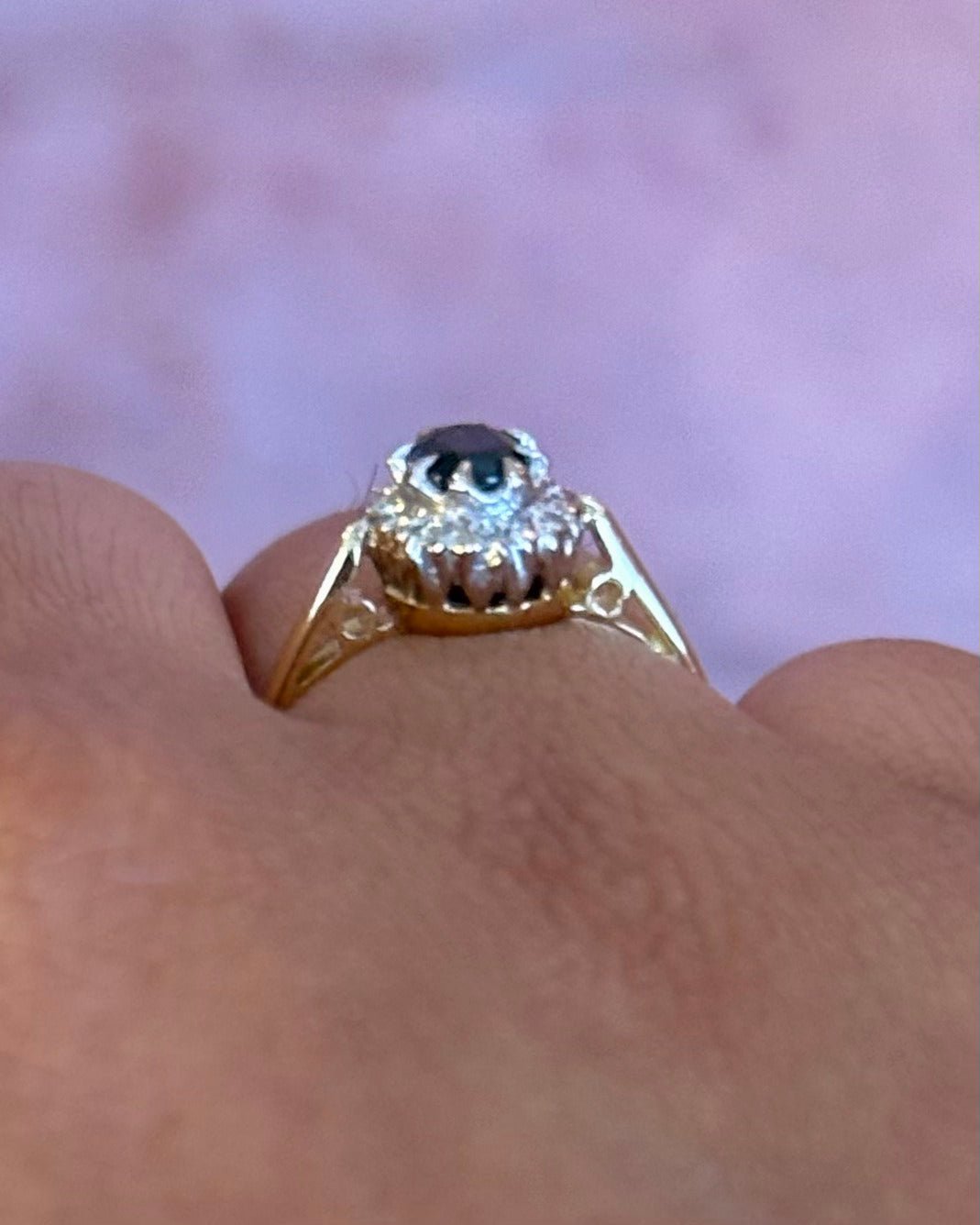 Bague Marguerite Saphir Bleu Teal &amp; Diamants "Paola" - Elliade Paris