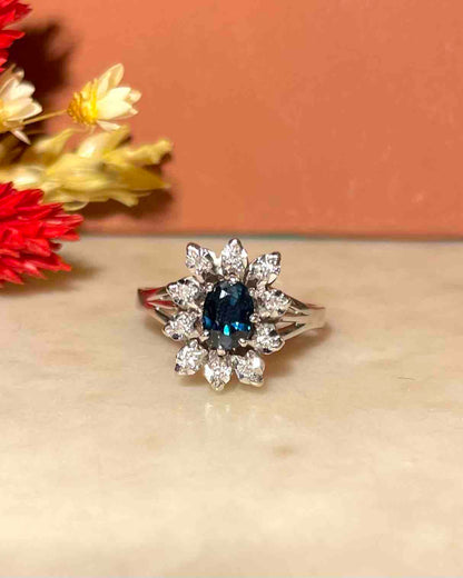 Anillo &quot;Lesly&quot; con margaritas de zafiro y diamantes de 0,70 quilates