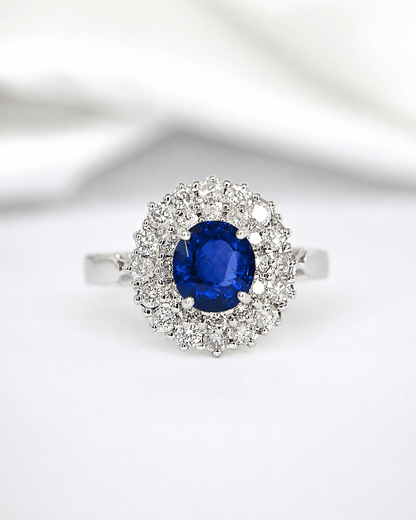 Bague Marguerite Saphir Ceylan 2.13 carats &amp; Diamants 0.86 carat "Joaquin" - Elliade Paris
