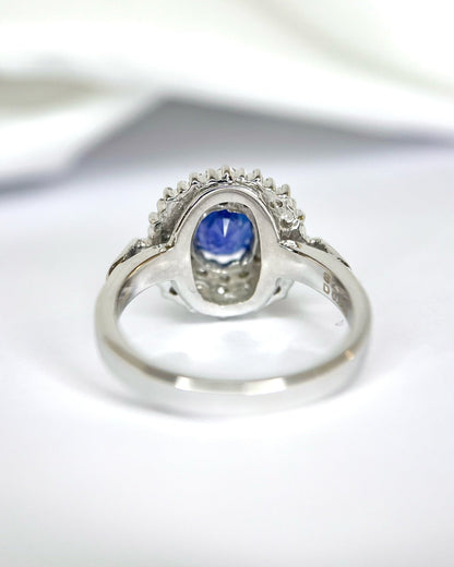 Bague Marguerite Saphir Ceylan 2.13 carats &amp; Diamants 0.86 carat "Joaquin" - Elliade Paris