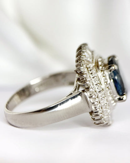 Bague Marguerite Saphir Ceylan 2.44 carats &amp; Diamants 0.63 carat 9.12g "Irèna" - Elliade Paris