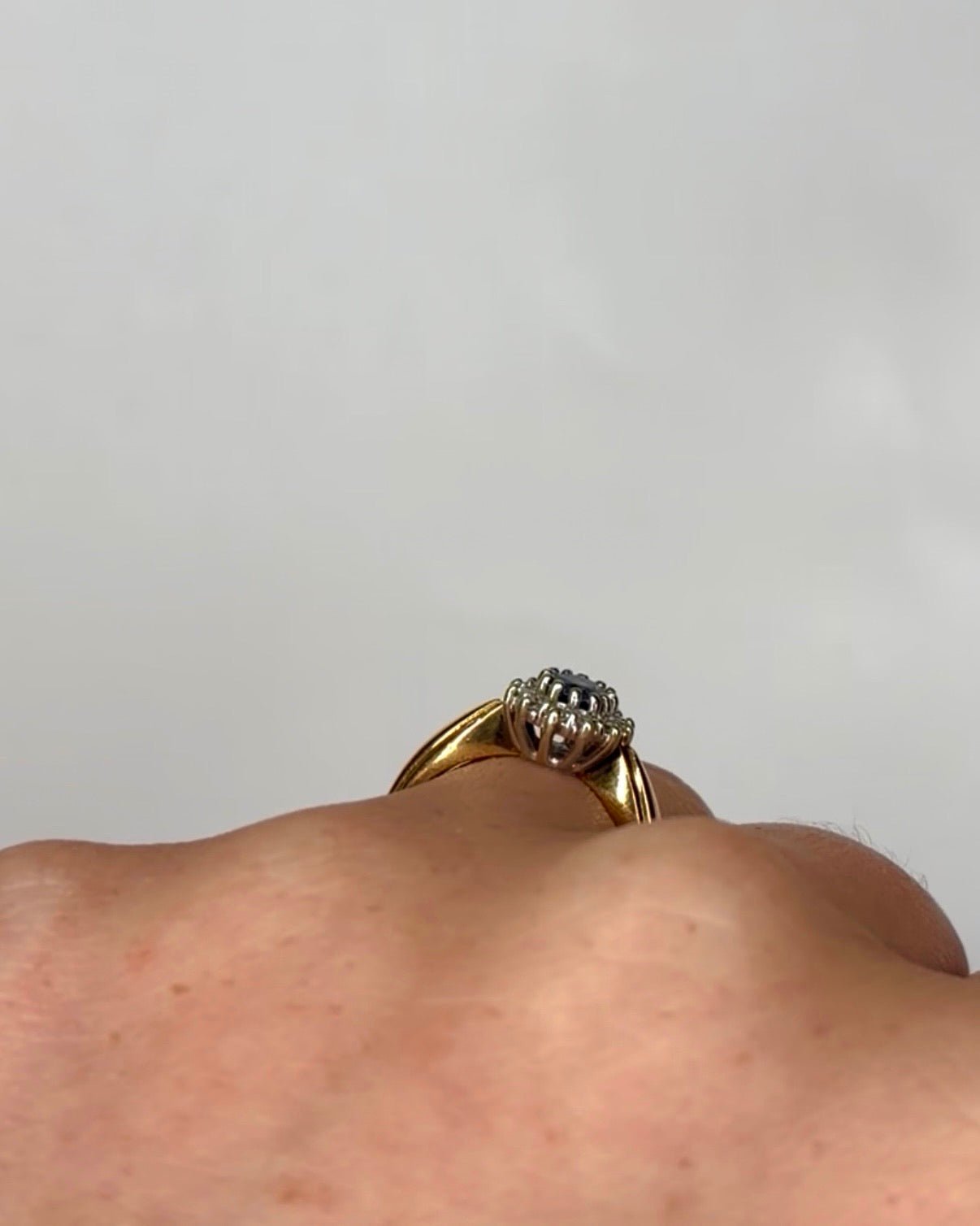 Bague Marguerite Saphir Cornflower 0.50 ct &amp; Diamants "Lisa" - Elliade Paris