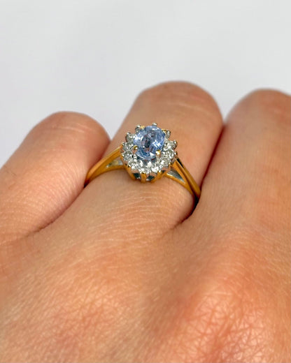 Bague Marguerite Saphir Cornflower 0.64 carat &amp; Diamants "Melina" - Elliade Paris
