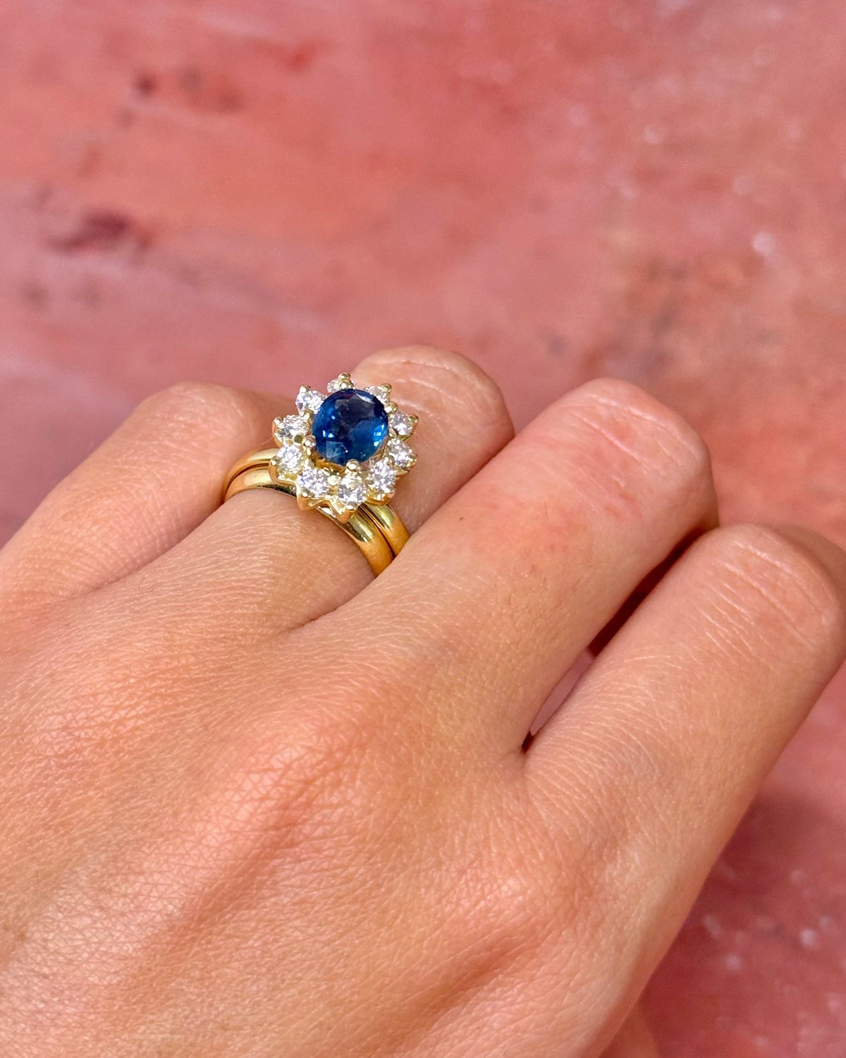 Bague Marguerite Saphir Cornflower 1.45 carat &amp; Diamants 0.70 carat F/VVS 4,43g "Adriana" - Elliade Paris