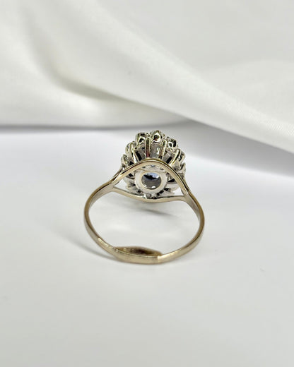 Bague Marguerite Saphir cornflower 2.35 carats &amp; Diamants 0.48 carat &quot;Sienna&quot; - Elliade Paris