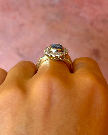Bague Marguerite Saphir Cornflower 3.51 carats &amp; Diamants 0.48 carat 7,15g "Séverine" - Elliade Paris