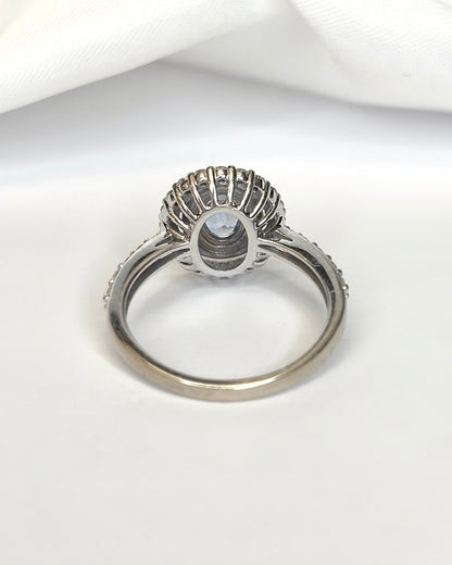 Bague Marguerite Saphir De Ceylan 0.85 carat &amp; Diamants 0.83 carat "Sandra" - Elliade Paris