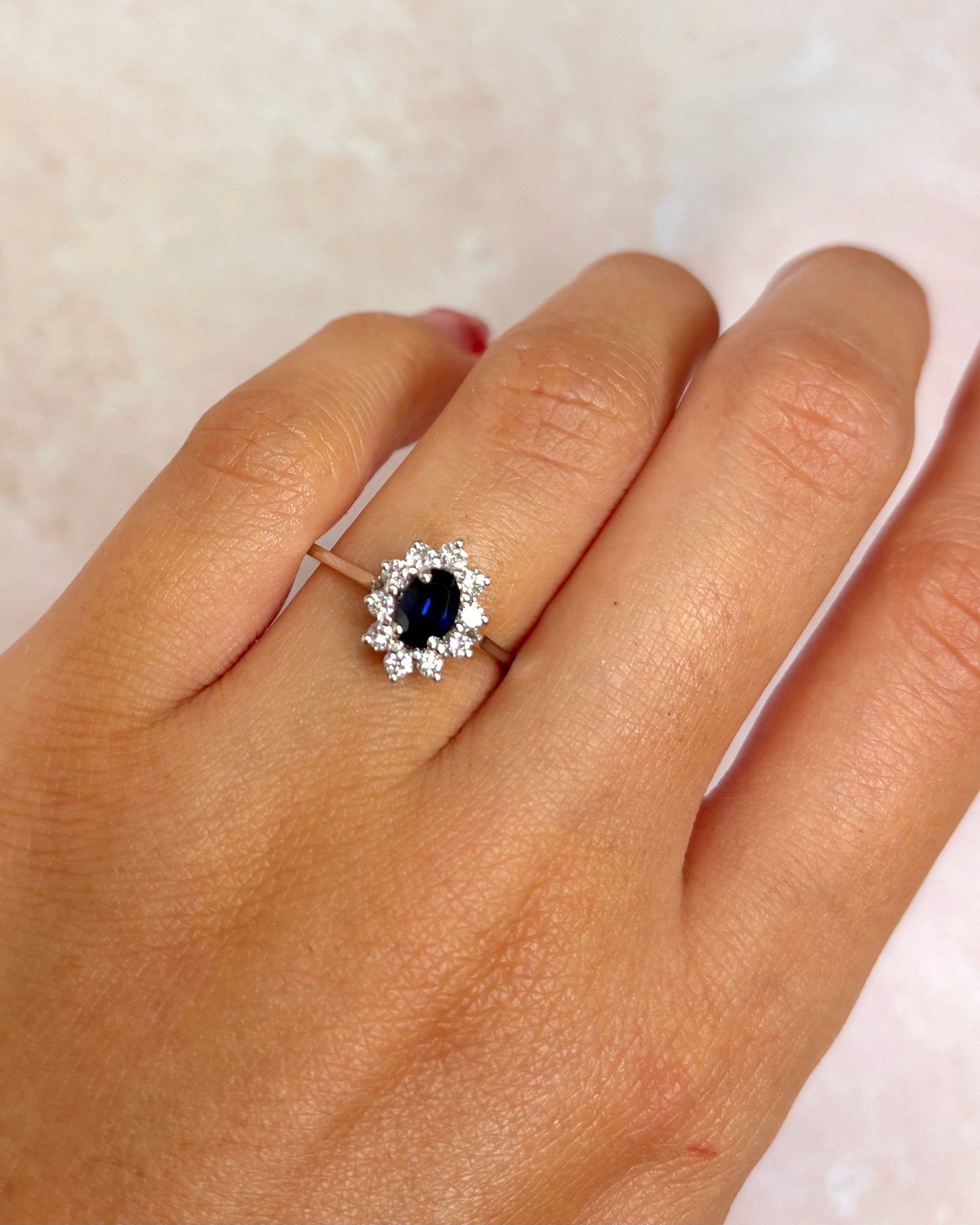 Bague Marguerite Saphir &amp; Diamants 0.40 carat "Charlize" - Elliade Paris