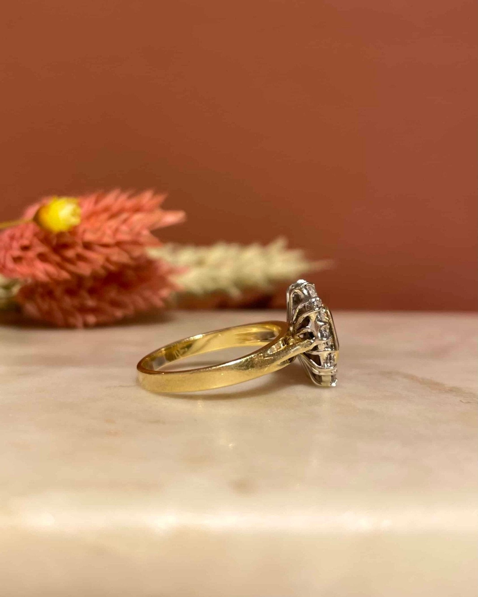 Bague Marguerite Saphir &amp; Diamants 0.40 carat "Molly" - Elliade Paris