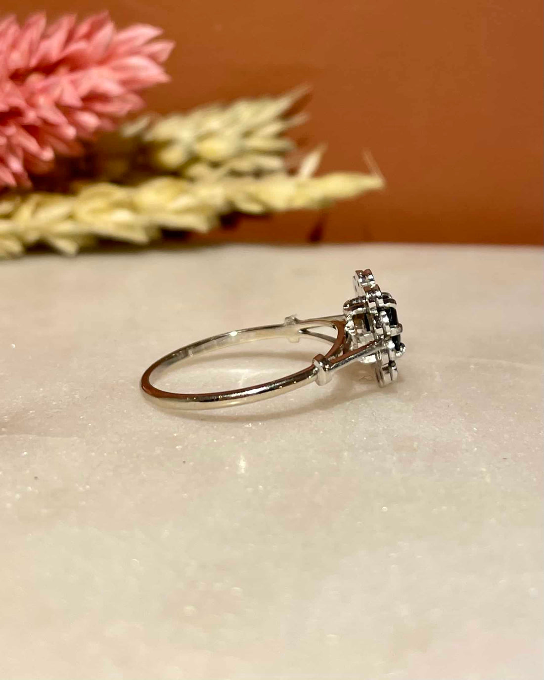 Bague Marguerite Saphir &amp; 10 Diamants &quot;Jessica&quot;
