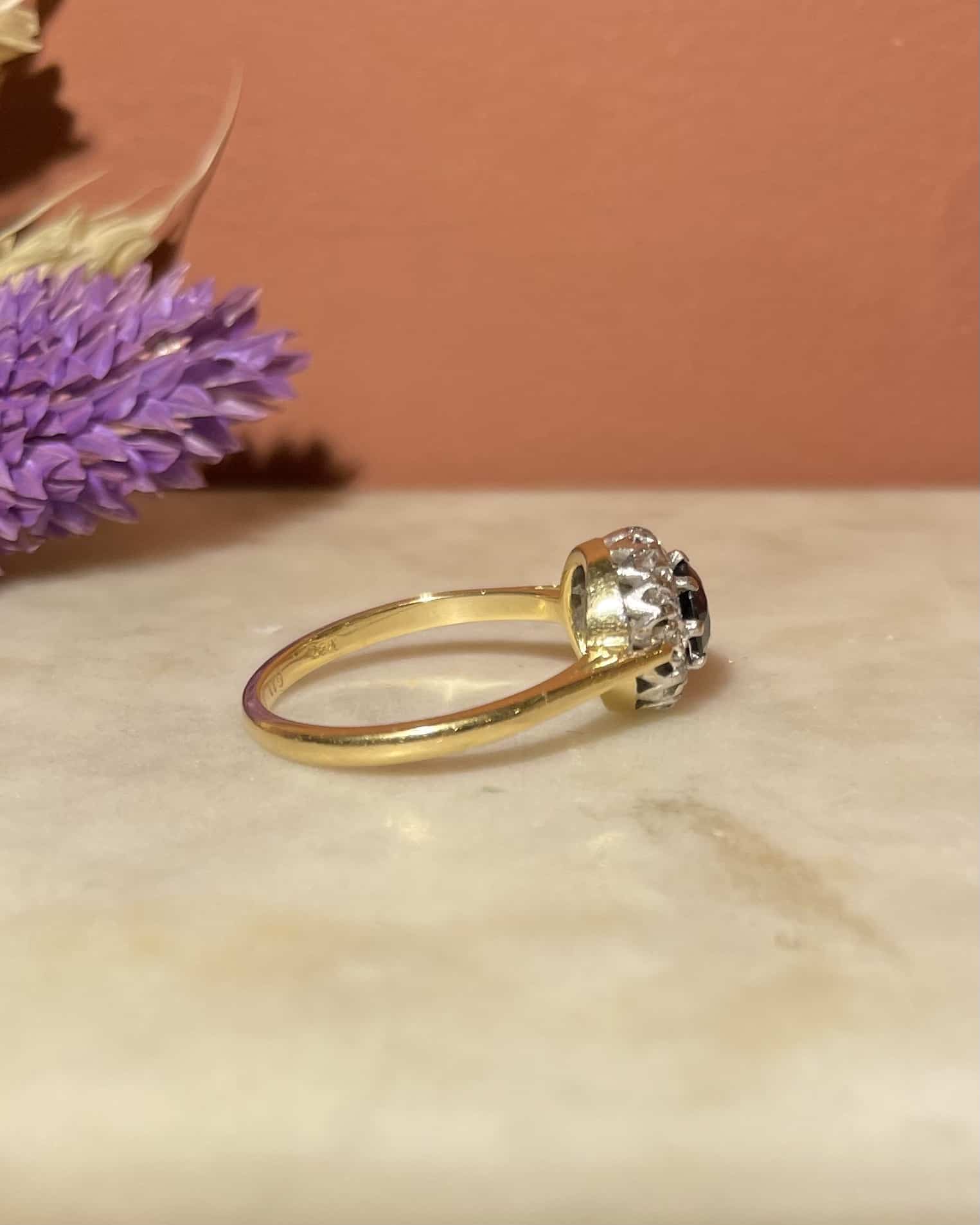 Bague Marguerite Saphir &amp; Diamants "Adèle" - Elliade Paris