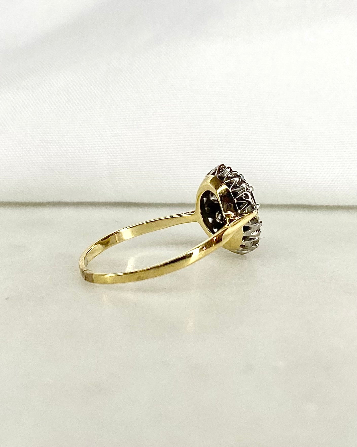 Bague Marguerite Saphir &amp; Diamants &quot;Adeline&quot; - Elliade Paris