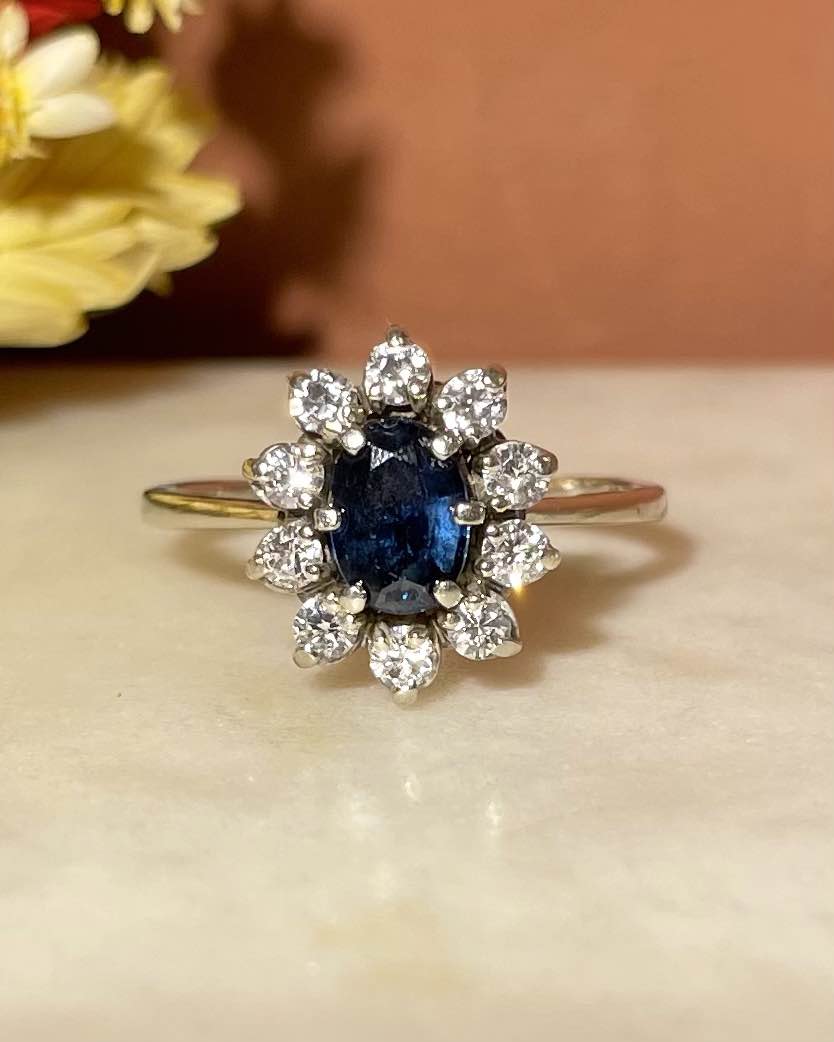 Bague Marguerite Saphir &amp; Diamants "Adila" - Elliade Paris