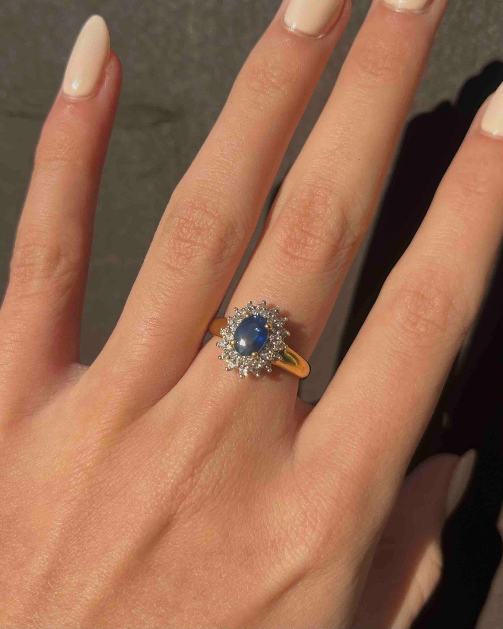 Bague Marguerite Saphir &amp; Diamants "Alésia" - Elliade Paris