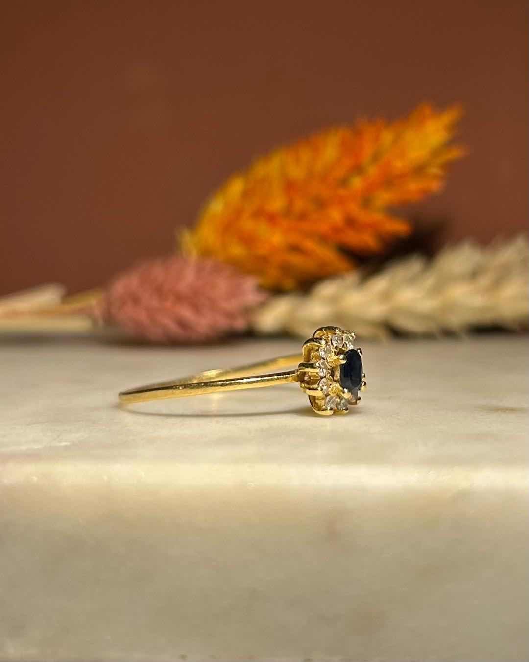 Bague Marguerite Saphir &amp; Diamants "Aloïse" - Elliade Paris