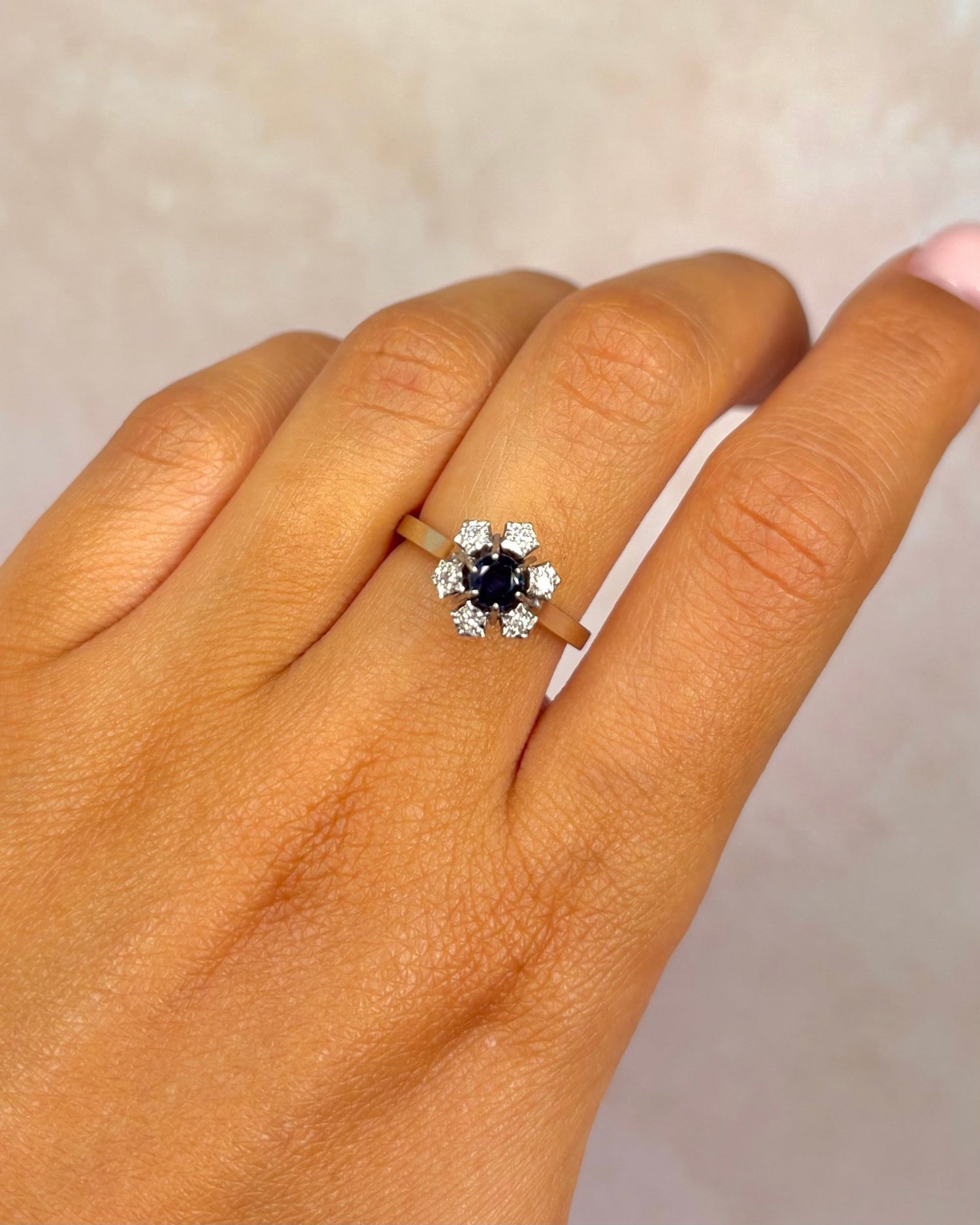 Bague Marguerite Saphir &amp; Diamants "Aneya" - Elliade Paris
