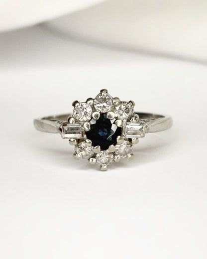 Bague Marguerite Saphir &amp; Diamants baguette "Mina" - Elliade Paris