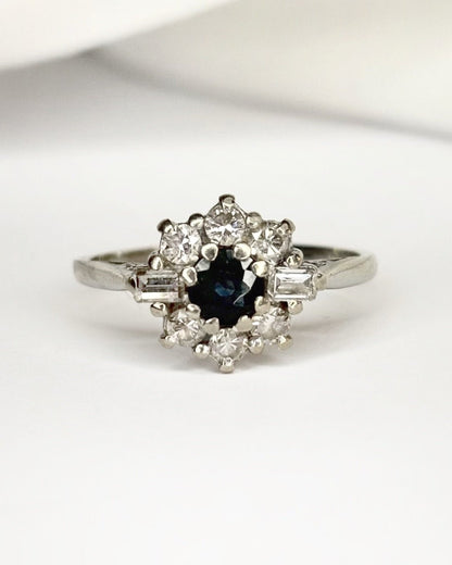 Bague Marguerite Saphir &amp; Diamants baguette "Mina" - Elliade Paris