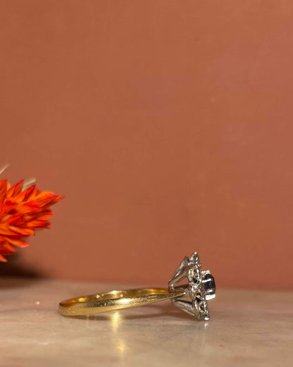 Bague Marguerite Saphir &amp; Diamants &quot;Ceanna&quot; - Elliade Paris