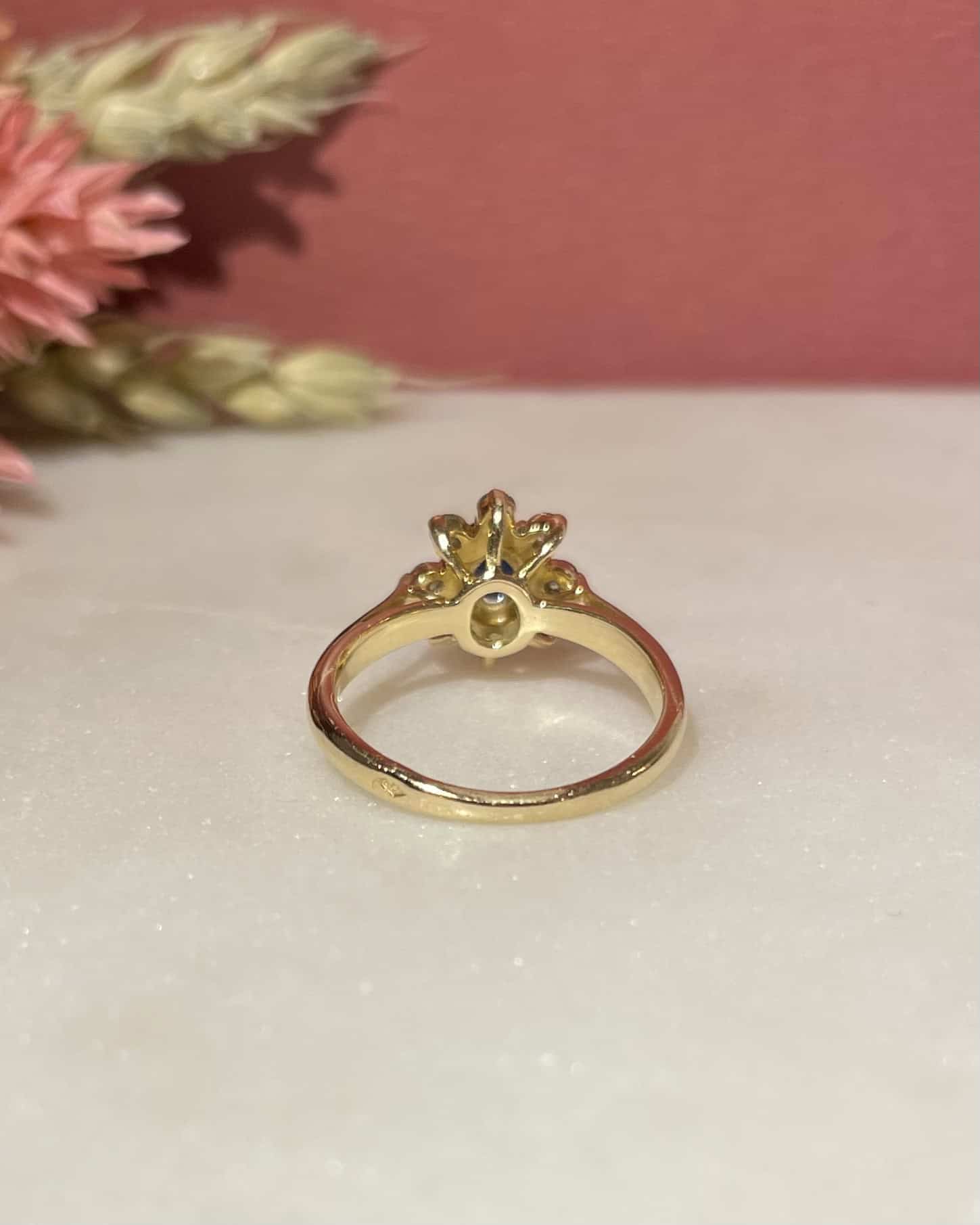 Bague Marguerite Saphir &amp; Diamants "Cherine" - Elliade Paris