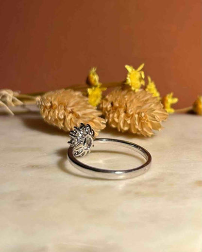 Bague Marguerite Saphir &amp; Diamants &quot;Clémence&quot; - Elliade Paris