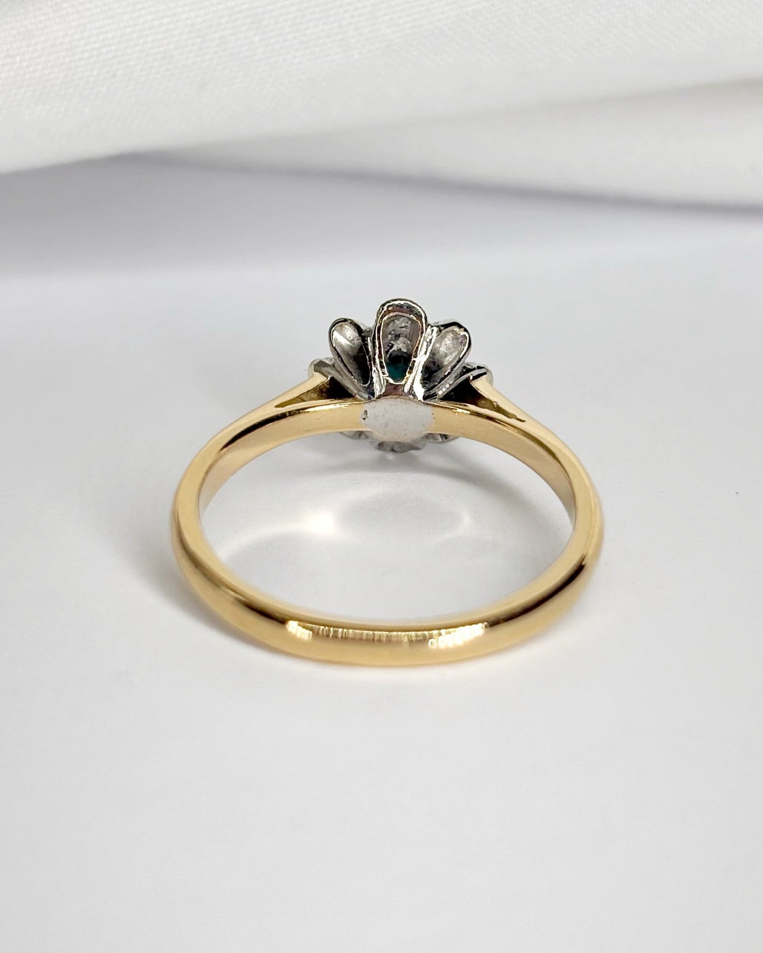 Bague Marguerite Saphir &amp; Diamants "Cyane" - Elliade Paris