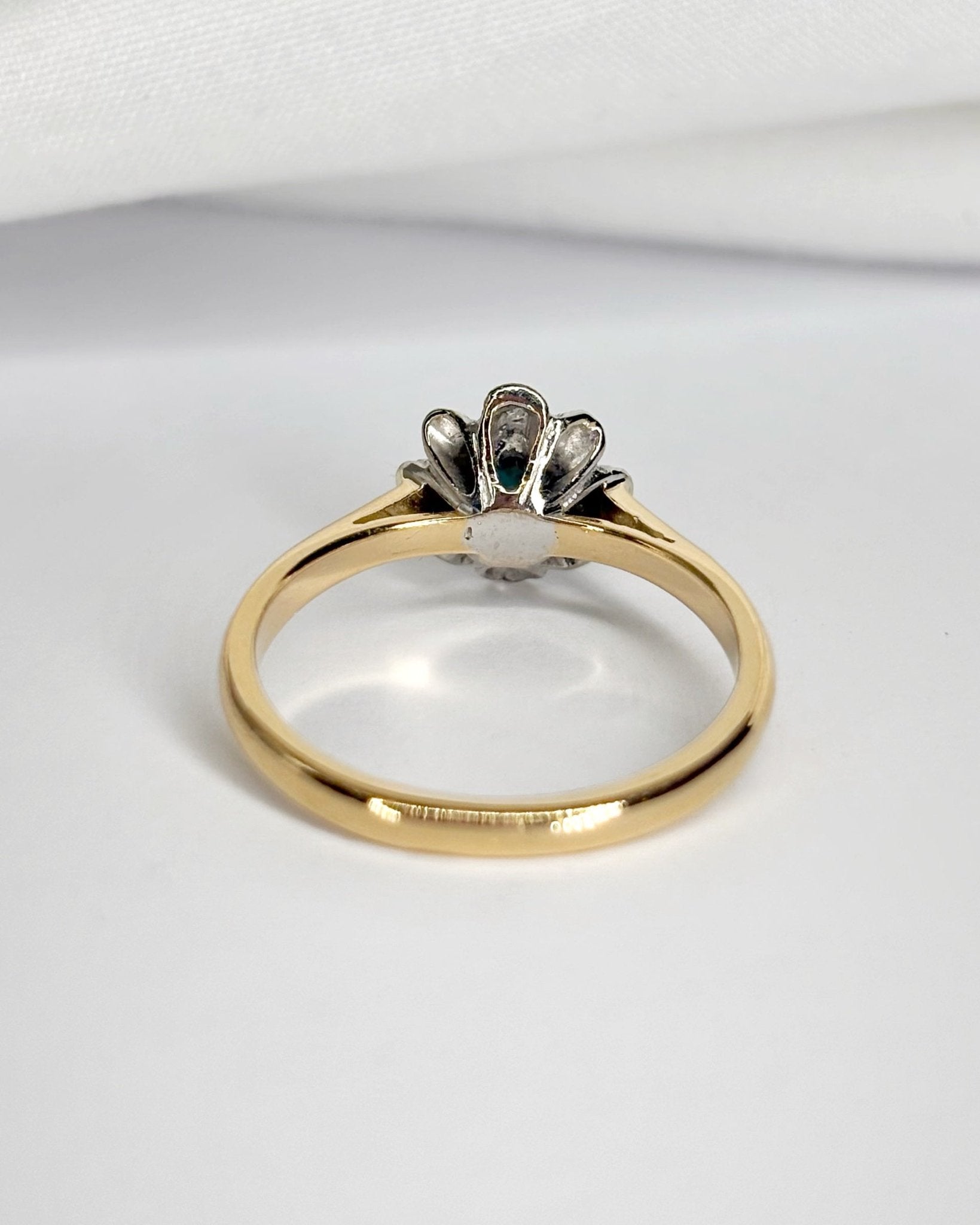Bague Marguerite Saphir &amp; Diamants "Cyane" - Elliade Paris