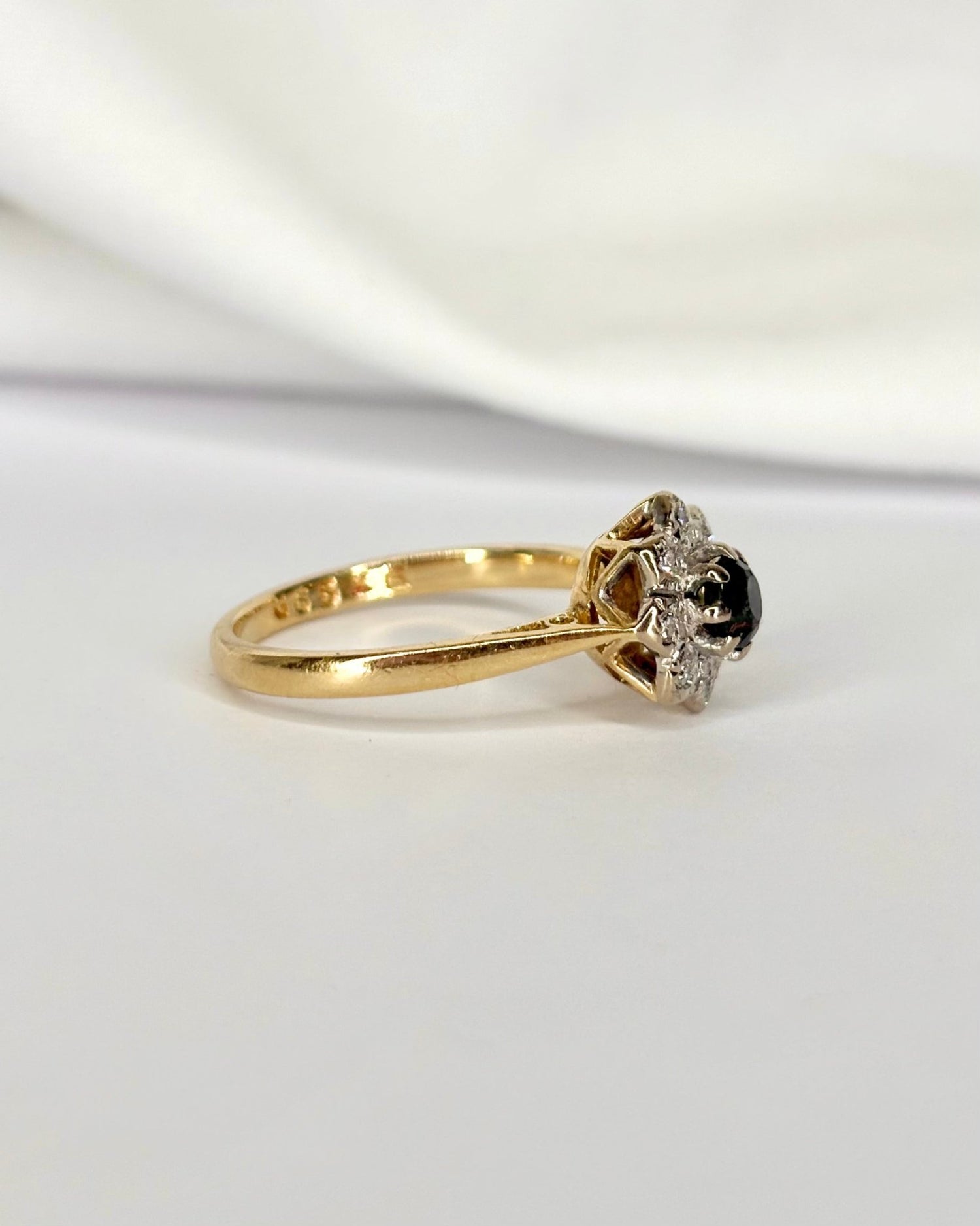 Bague Marguerite Saphir &amp; Diamants "Cybèle" - Elliade Paris