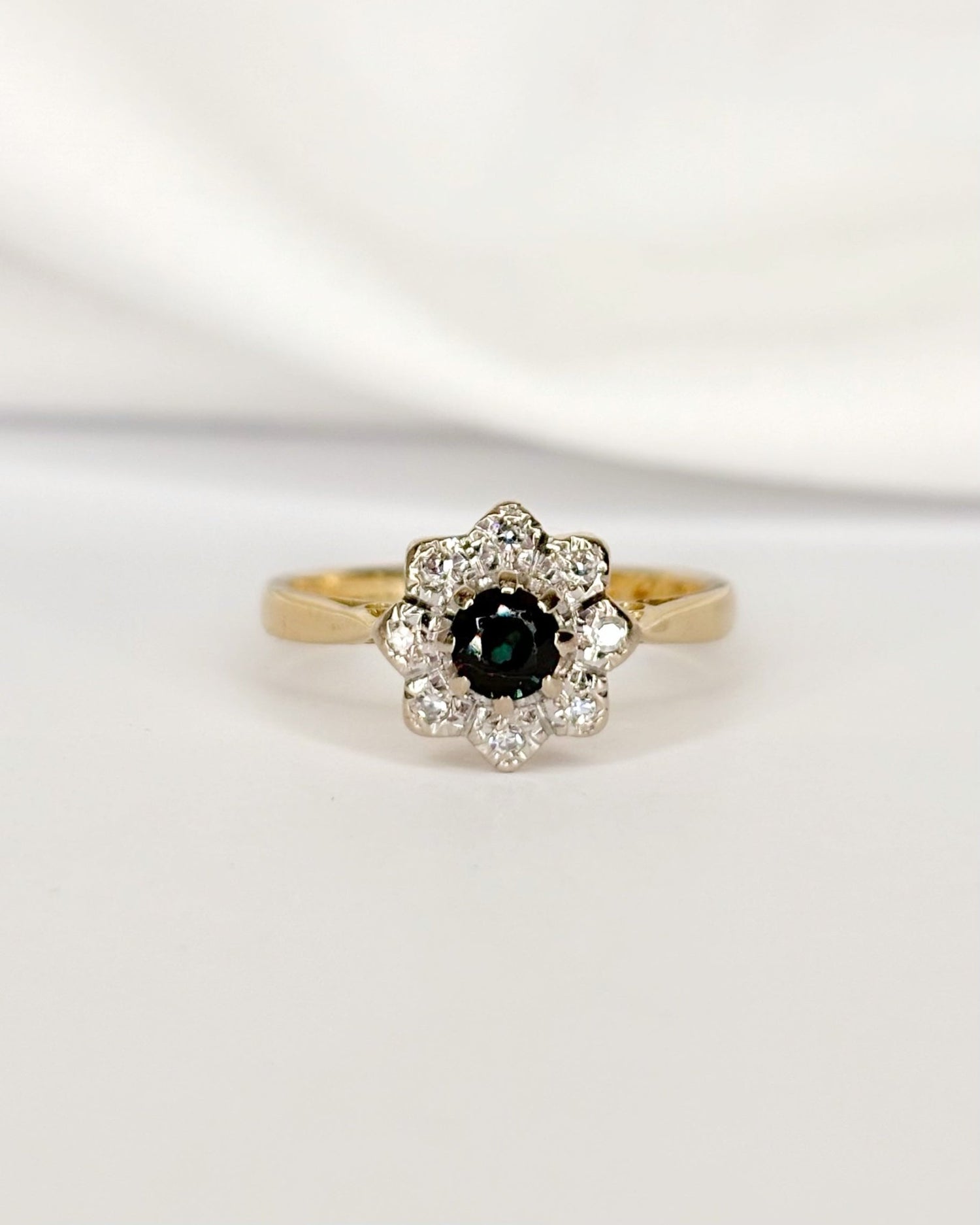 Bague Marguerite Saphir &amp; Diamants "Cybèle" - Elliade Paris