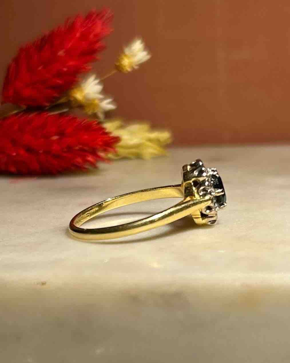 Bague Marguerite Saphir &amp; Diamants "Denise" - Elliade Paris
