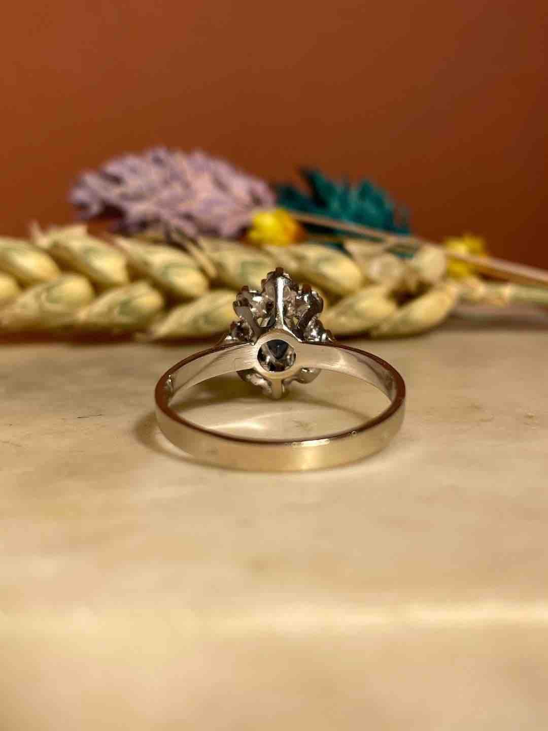 Bague Marguerite Saphir &amp; Diamants &quot;Dina&quot; - Elliade Paris