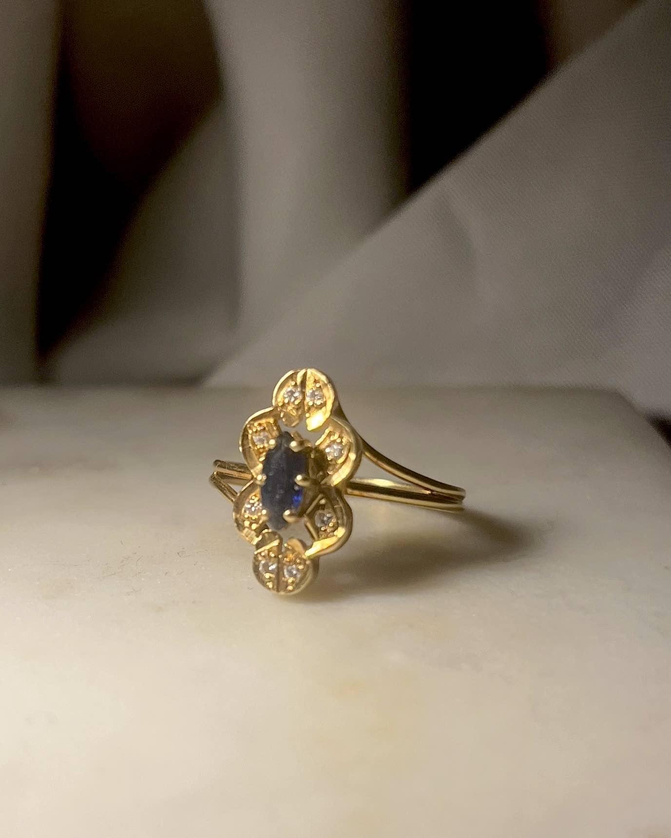Bague Marguerite saphir &amp; diamants "Eden" - Elliade Paris