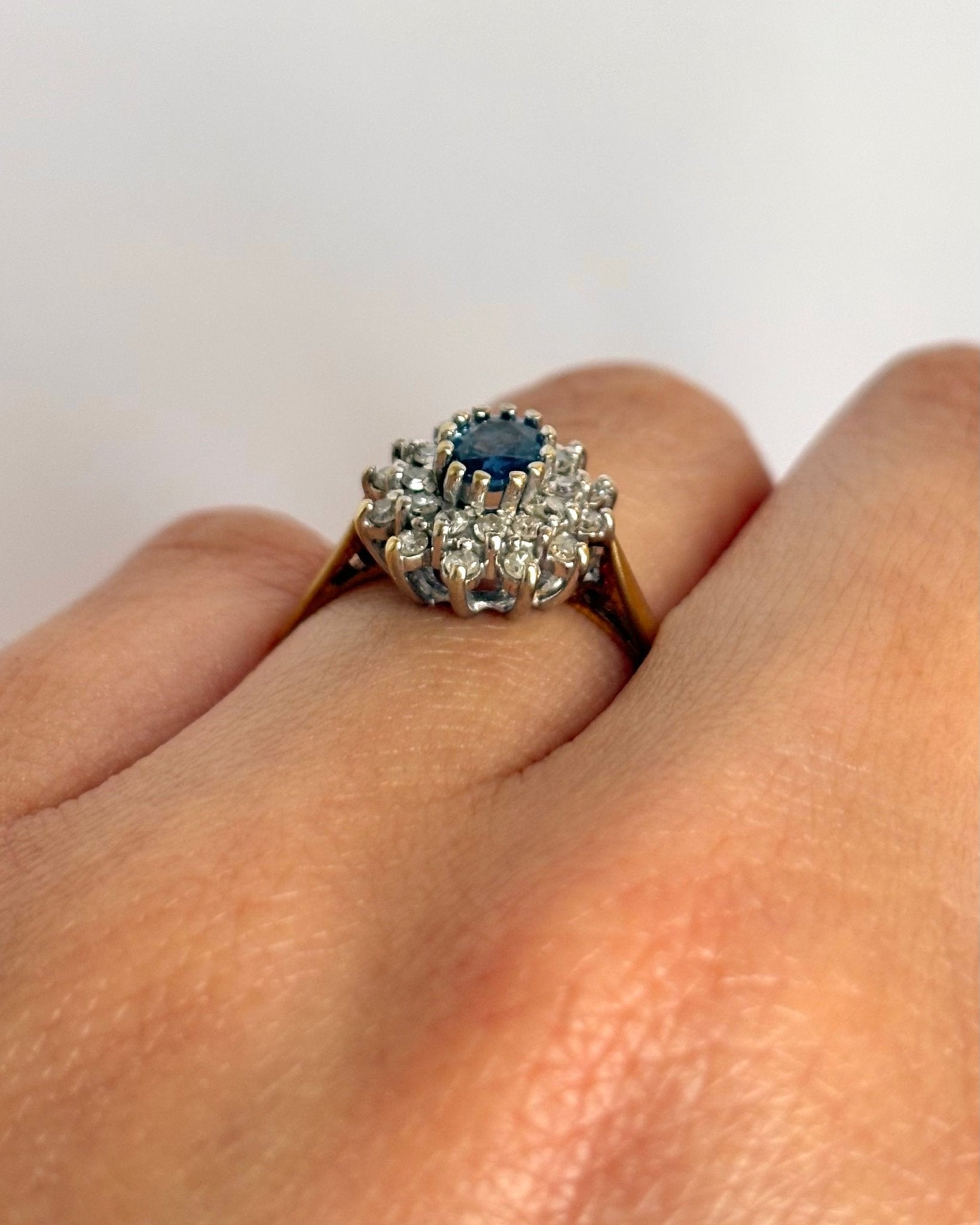 Bague Marguerite Saphir &amp; Diamants "Emma" - Elliade Paris