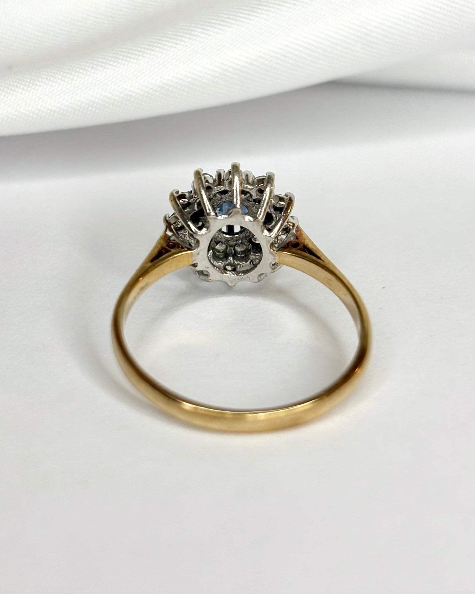Bague Marguerite Saphir &amp; Diamants "Emma" - Elliade Paris