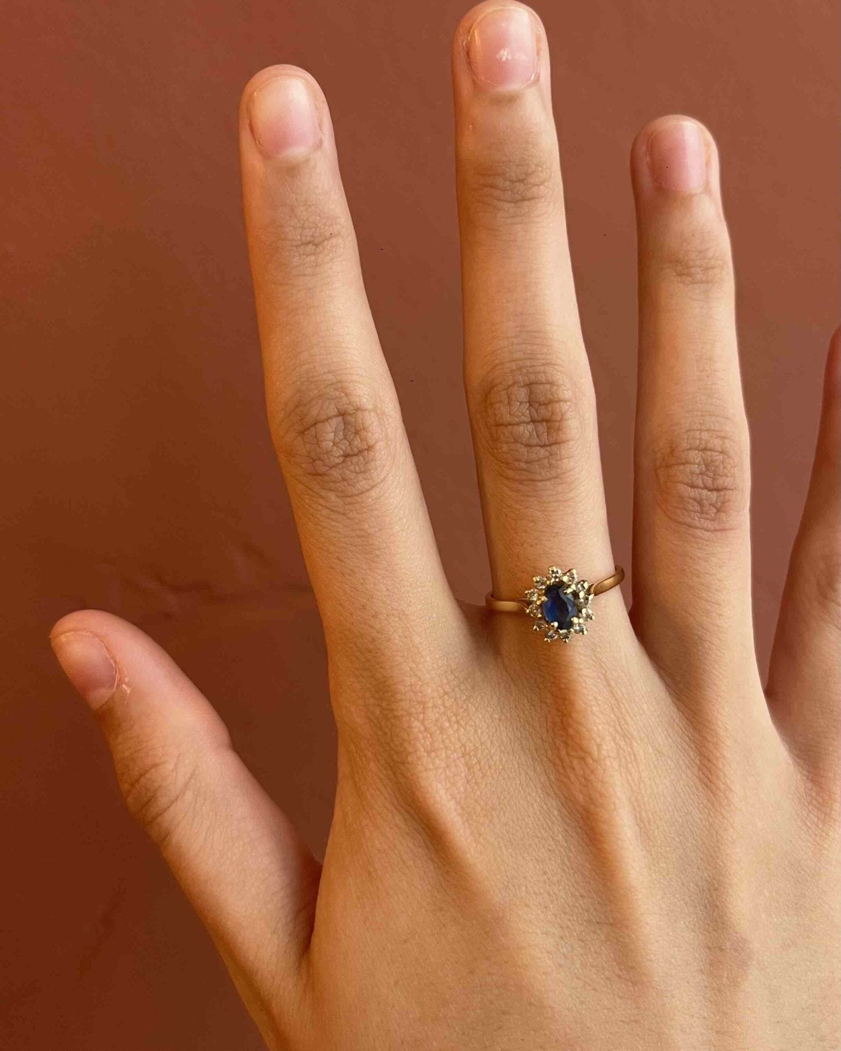 Bague Marguerite Saphir &amp; Diamants "Esmeralda" - Elliade Paris