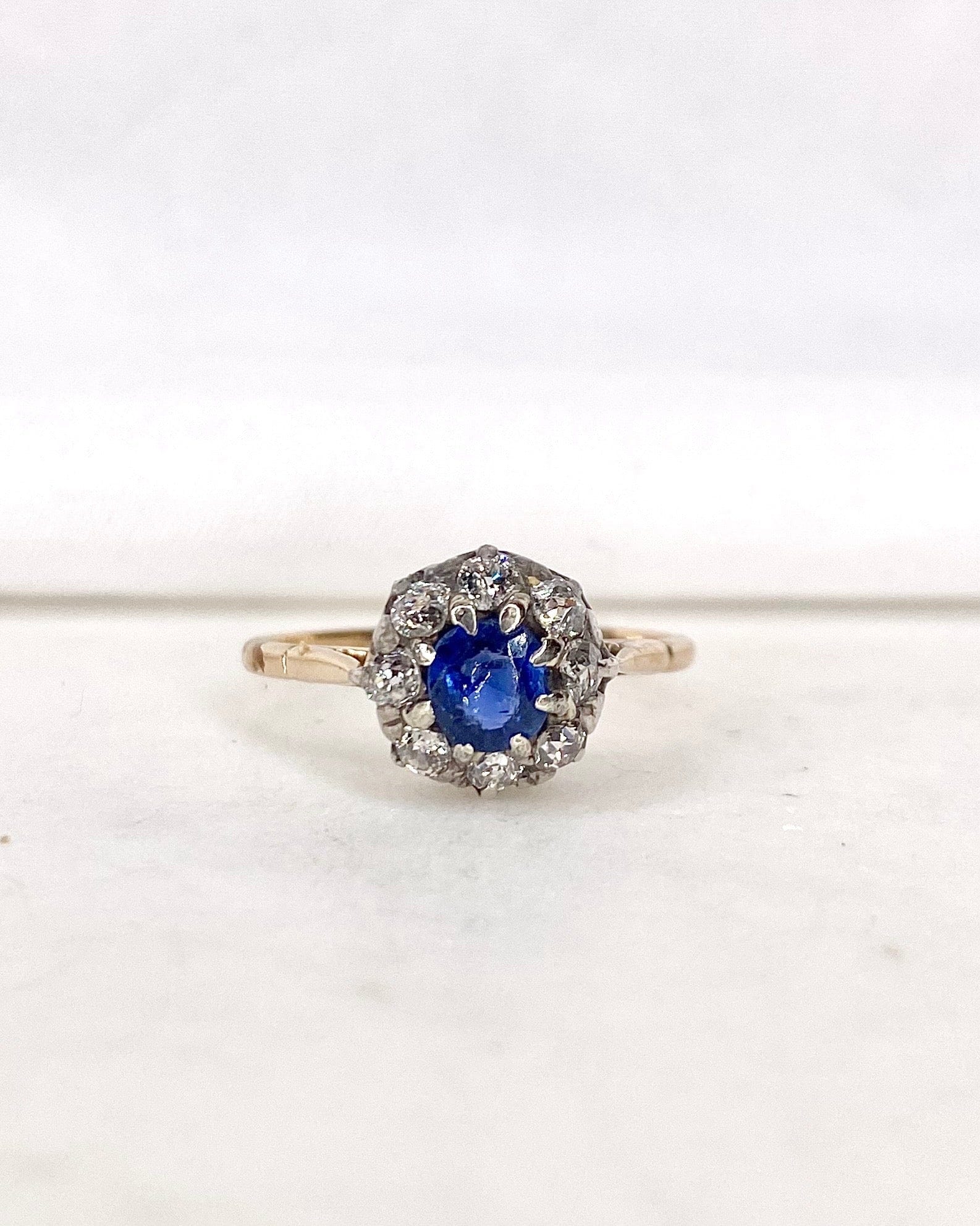Bague Marguerite Saphir &amp; Diamants "Estelle" - Elliade Paris