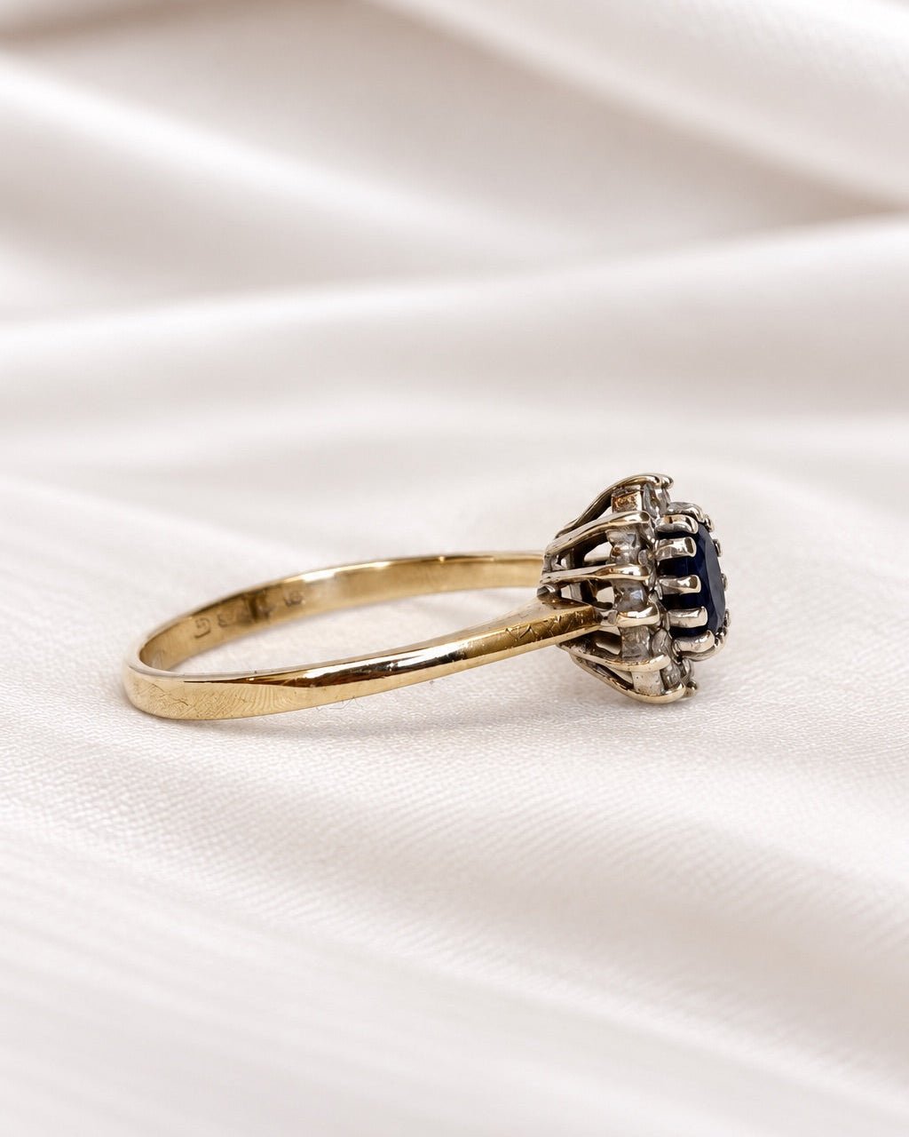 Bague Marguerite Saphir &amp; Diamants "Germaine" - Elliade Paris