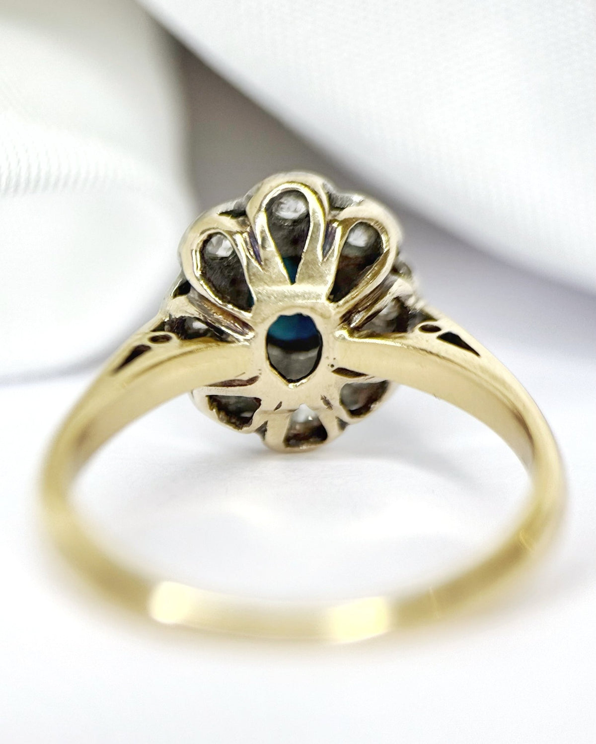 Bague Marguerite Saphir &amp; Diamants "Isabelle" - Elliade Paris