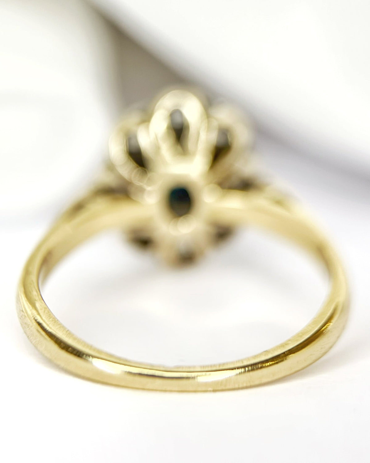 Bague Marguerite Saphir &amp; Diamants "Isabelle" - Elliade Paris