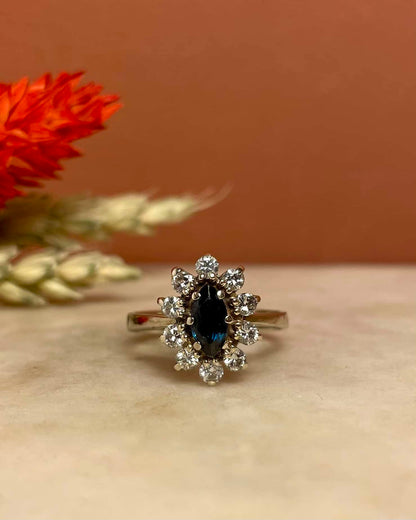 Bague Marguerite Saphir &amp; Diamants &quot;Jehanne&quot; - Elliade Paris
